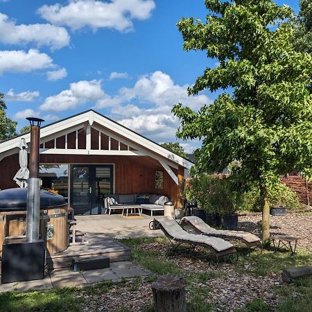 Chalet "Het Biggetje" Hottub - Sauna Volkel Exterior photo